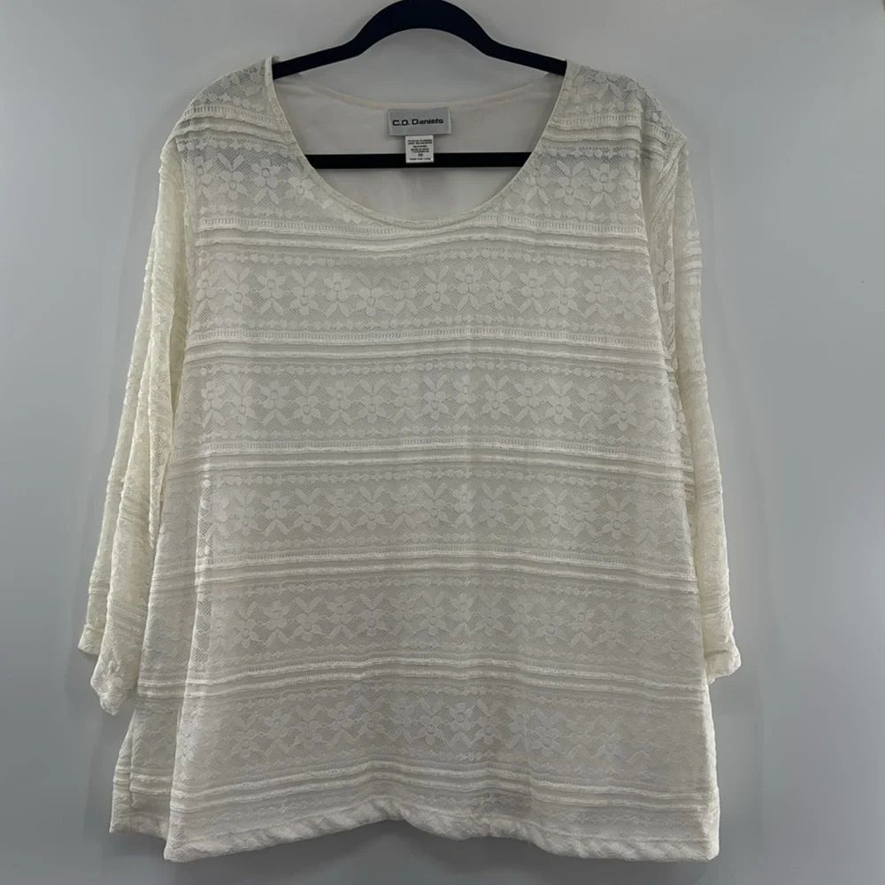 C.D Daniels Off White Cream Lace Line Top size 2X